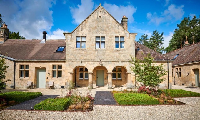 Walwick House | The Filly