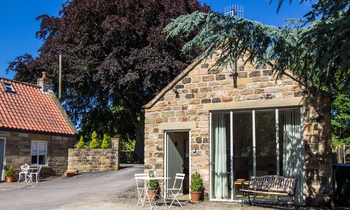 Rosedale Abbey Cottage | THE FLOUR POT, romantic, character holiday cottage in Rosedale Abbey