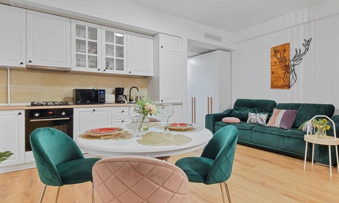 Predeal Apartment | The Flower Clabucet Studio