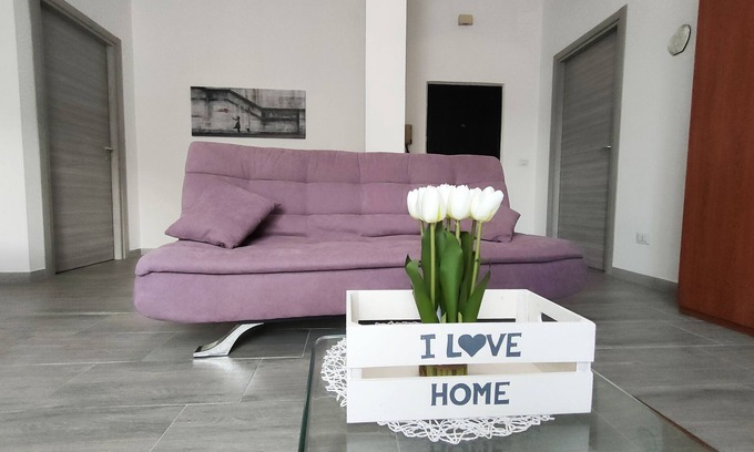 Assemini Apartment | The Friend's House I