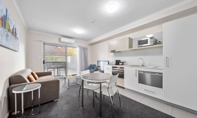 Greenway Apartment | 'The Gabriel' @Greenway