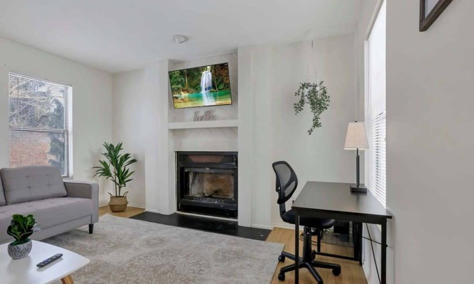 Gahanna Apartment | The Gahanna Hideaway- 2BR/2BA