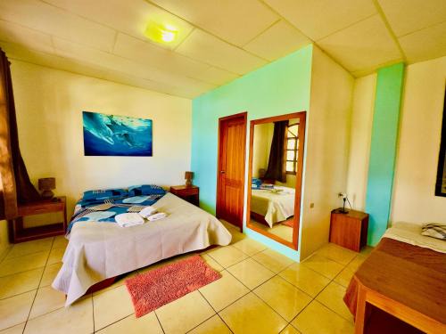 Bahia de la Academia Bed & Breakfast | The Galapagos Pearl B&B