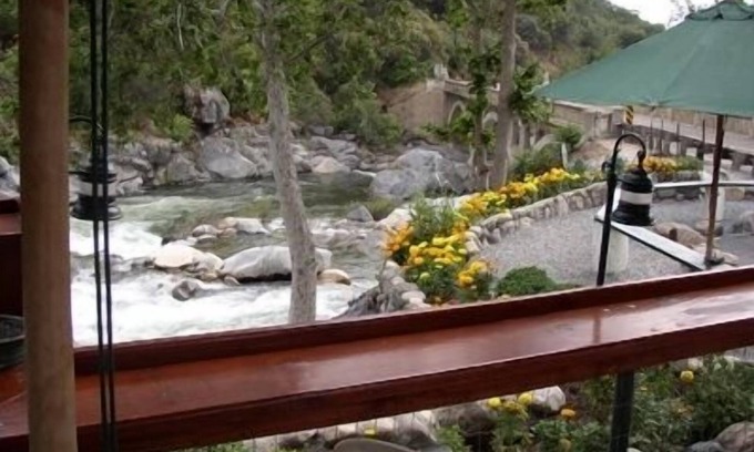 Three Rivers Hotel | The Gateway Restaurant & Lodge