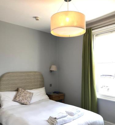 Henfield Hotel | The George Hotel