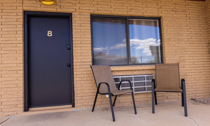 Panguitch Hotel | The Golden Spurs