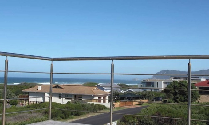 Myoli Beach House | The Great White House at the Seaside in Sedgefield, Western Cape
