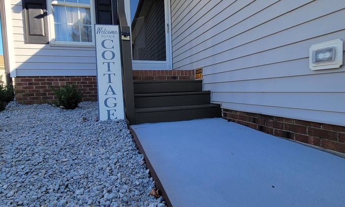 Clayton House | The Grove at Clayton 3-bedroom homes offer 1st floor Master bedrooms & King Beds