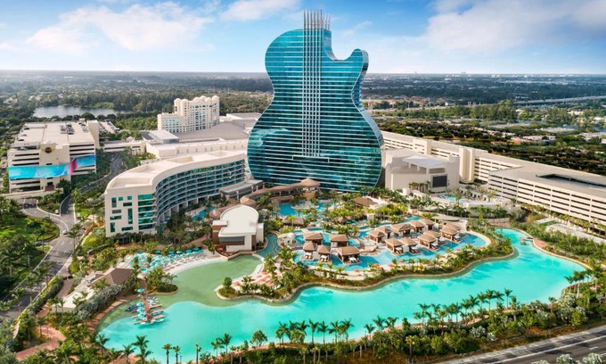 Hollywood Hotel | The Guitar Hotel at Seminole Hard Rock Hotel & Casino