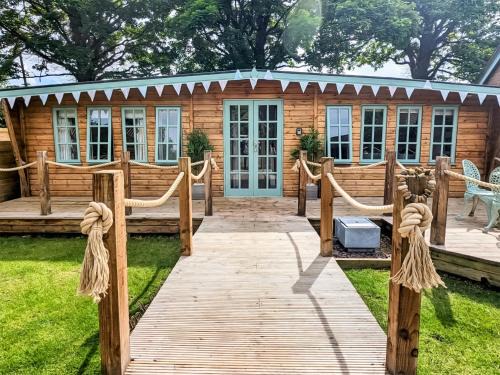 Mayfield House | The Haven Lodge