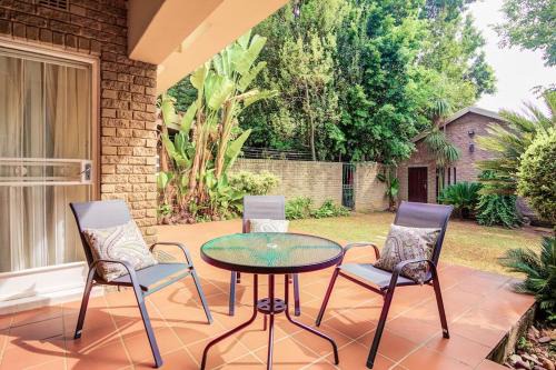 Sandown House | The Hide Out - Home away from home