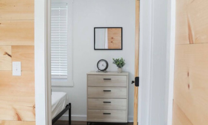 Milroy Cabin | The Hillside Hideaway - Hartman Center