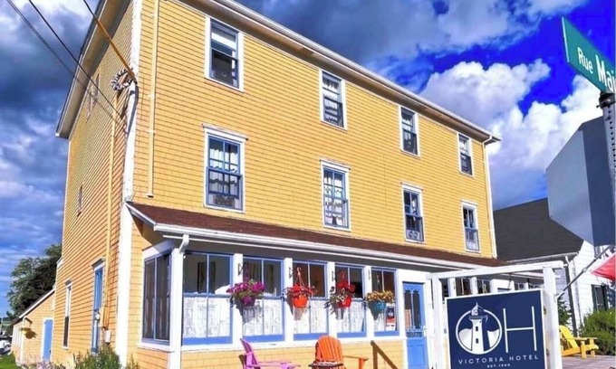 Victoria House | The Historic OH Victoria exclusively yours | Newly Restored | 8 rooms, sleeps 18