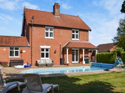 Repps with Bastwick House | The Hollies