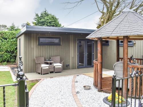 Holestone Moor House | The Hollies