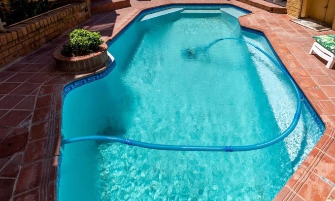 Quigney Beach House | The Holy Hill B&B