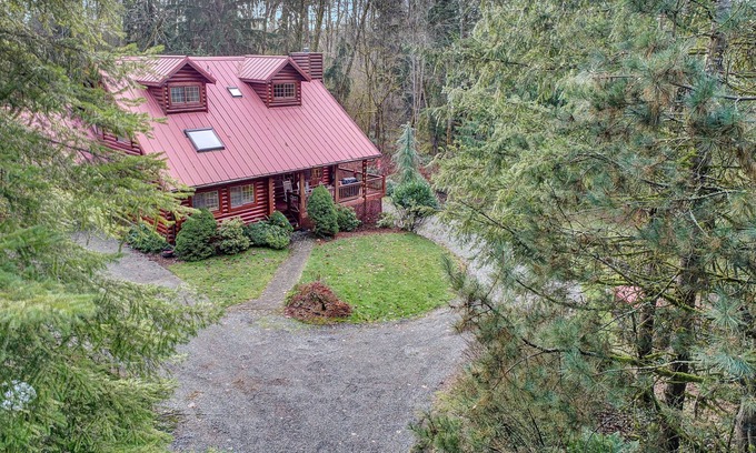 Snohomish Cabin | 🍯The Honey Bear Cabin In The Woods w/hot tub🌲🐻