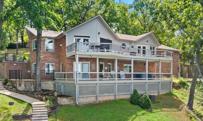 Grove House | The Honeycomb House: Waterfront > Hot Tub > Game Room > Boat Dock
