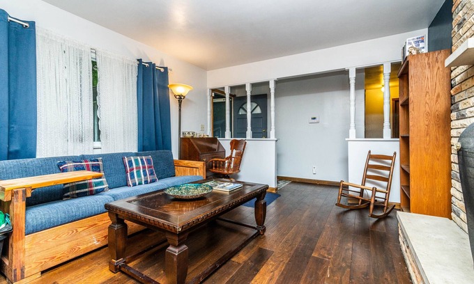 Bloomington House | The Hoosier Lake House