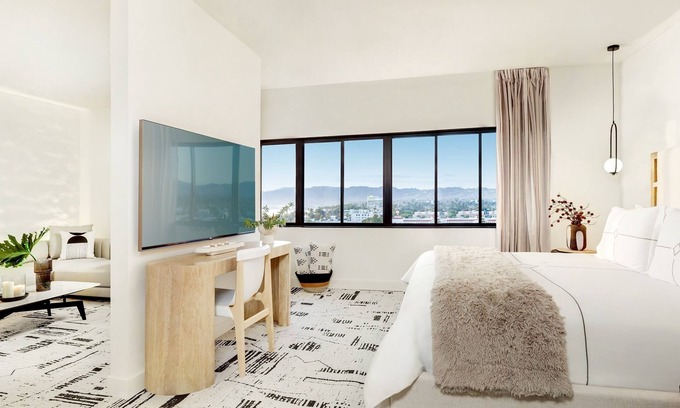 Wilshire Montana Hotel | The Huntley Hotel
