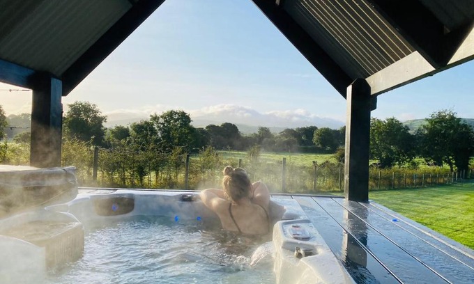 Newry House | The Hut 45