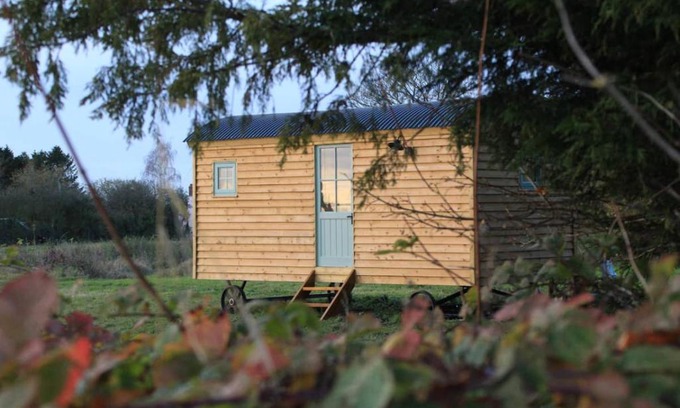 Sudbury Other | The Hut at High Street Farm