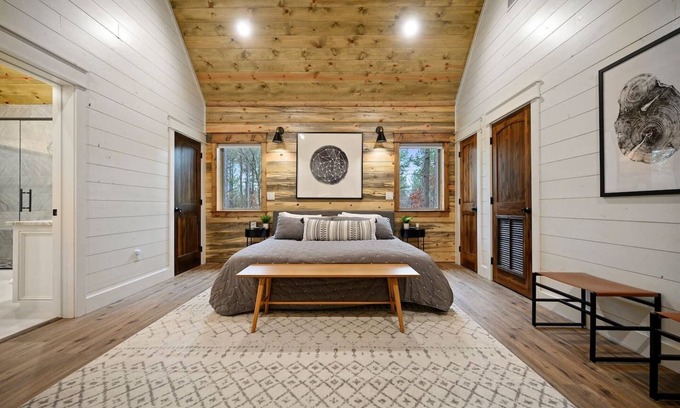 Pickens Cabin | The Hygge House- Lux w/Dual Shower, Soak Tub & Spa