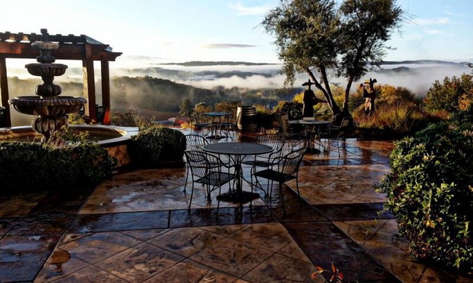 Paso Robles Bed & Breakfast | The Inn at Croad Vineyards