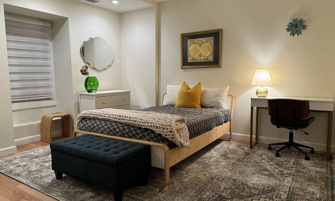 Newton Highlands Apartment | The Inn at Newton Highlands Loft n1-bed, 1-bath luxury apartment