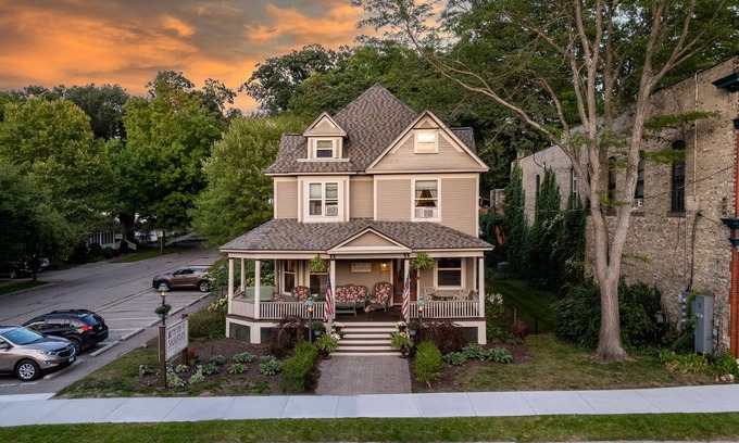 Saugatuck Bed & Breakfast | The Inn of Saugatuck