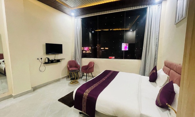 Varanasi Hotel | The Kashi Stays