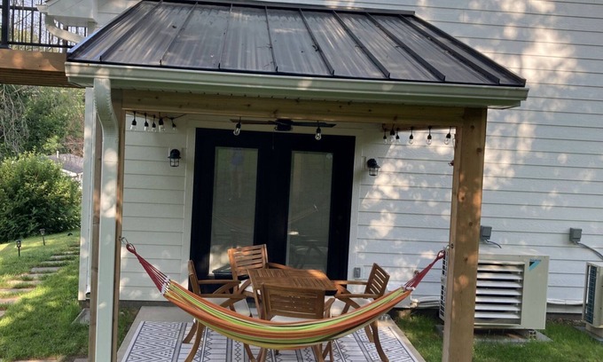 Rocheport Apartment | The Katy Trail Carriage House Rocheport Mo.