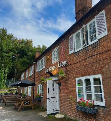 Hunton Bridge Hotel | The King's Lodge Hotel