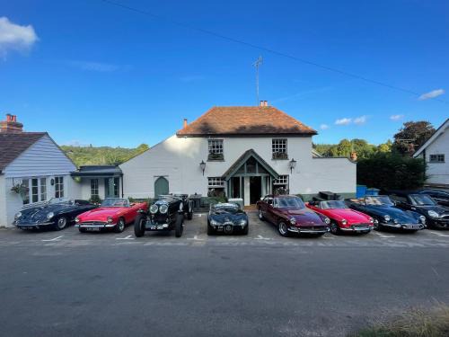 Holmbury St Mary Hotel | The Kings Head