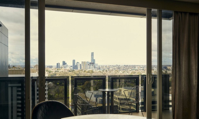 Melbourne Hotel | The Kinson