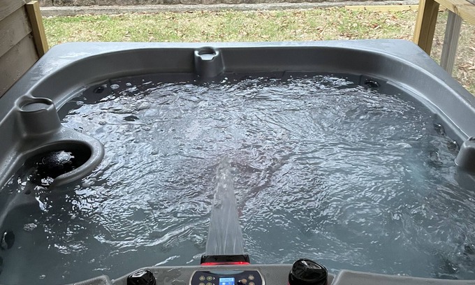 Albany House | The Lake House on Dale Hollow Lake with Hot Tub/optional Boat Slip