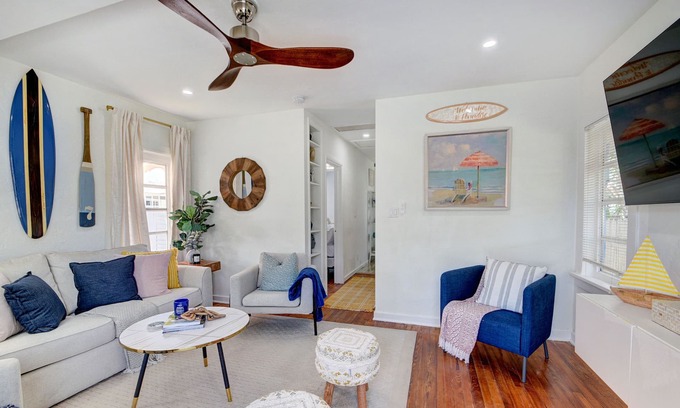 Parrot Cove Cottage | The Lake Worth Beach Experience: A Blend of Comfort, Luxury, and Connectivity
