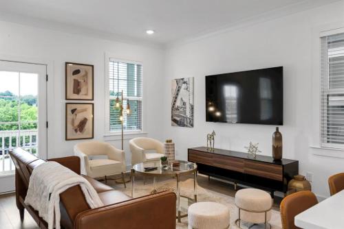 Old Hickory House | The Lakeside Landing