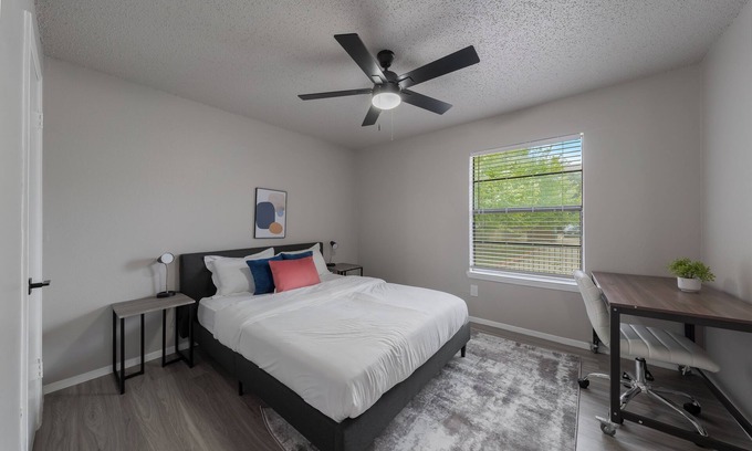 North Arlington Apartment | The Landry 163 | Spacious and Cozy 1 Bedroom 1bth