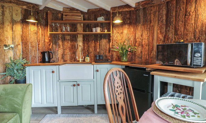 Rugeley Cottage | The Lazy Squire by The Water