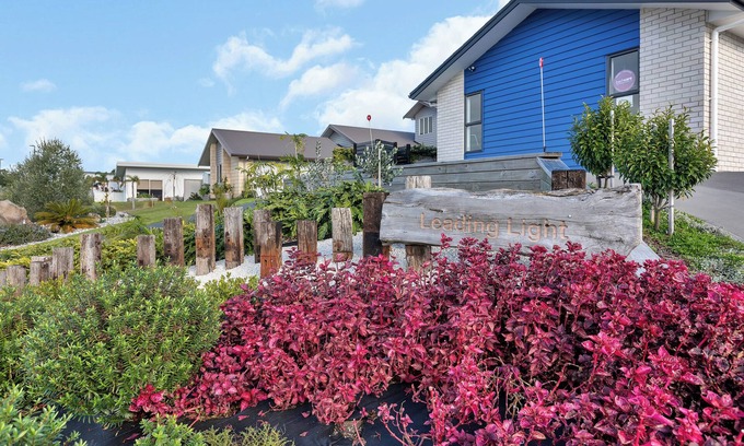 One Tree Point House | The Leading Light - One Tree Point Holiday Home