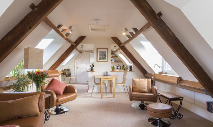 Malmesbury Cottage | The Leat at Wynyard Mill - Malmesbury, Cotswolds