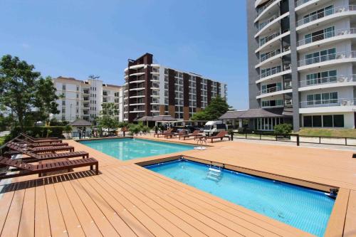 Bang Sao Thong Hotel | The Leisure Hotel