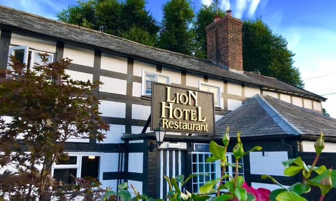 Berriew Hotel | The Lion Hotel