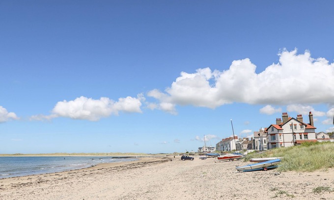 Rhosneigr Cottage | The Little Dolphins