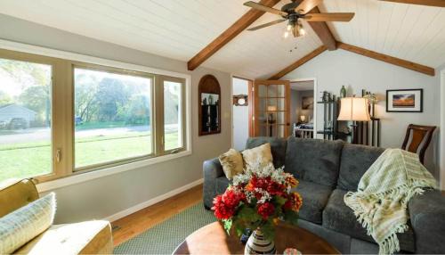 Fergus Falls House | The Little House of Fergus Falls