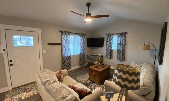 Lookout Valley Neighborhood Association House | The Little Tennessee Retreat