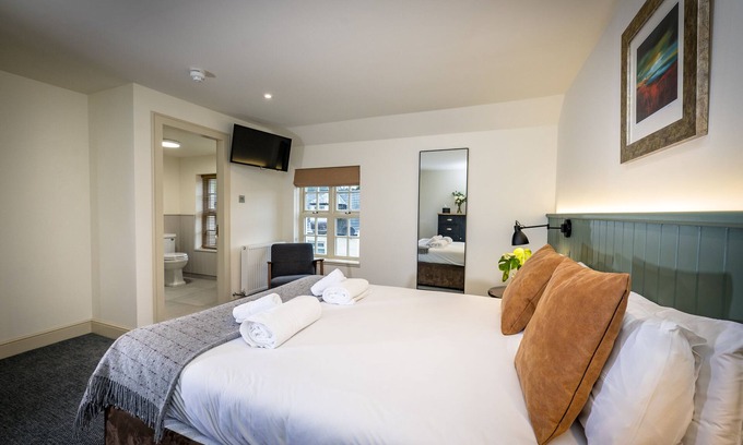 Lewiston Hotel | The Loch Ness Inn