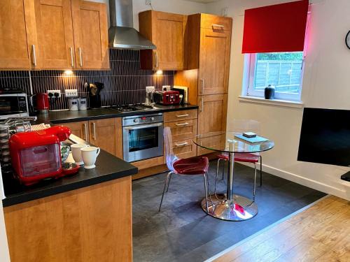 Restalrig Apartment | The Lochend Residence