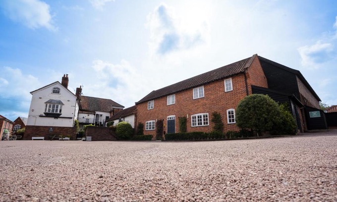 Loddon Bed & Breakfast | The Loddon Swan